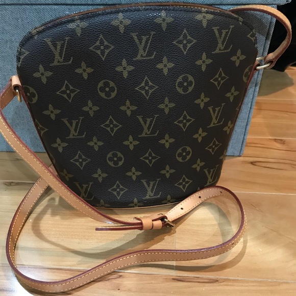 Purse - Picture 1 of 3